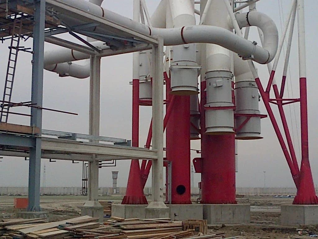 Passive fire protection on an industrial structure